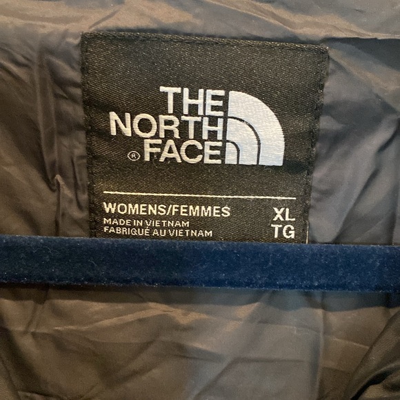 The North Face packable 3/4 lenth jacket - Picture 2 of 4